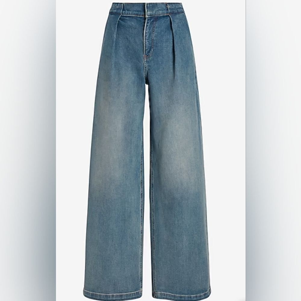 Express Super High Waisted Baggy Pleated Wide Leg Women Jean's. Size 12S